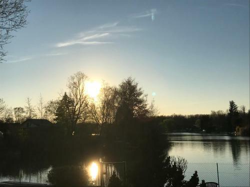 Le Chalet Du Lac - Domaine de La Goujonne
