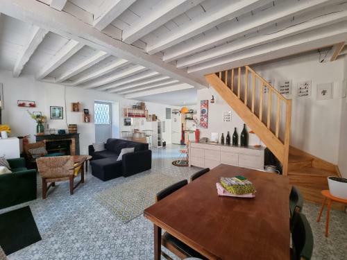 Maison Avec Terrasse Au Coeur De Sancerre