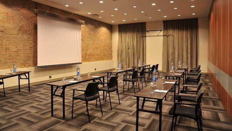 Hotel Protea Victoria Junction