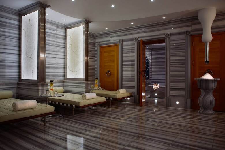 Renaissance Izmir Hotel