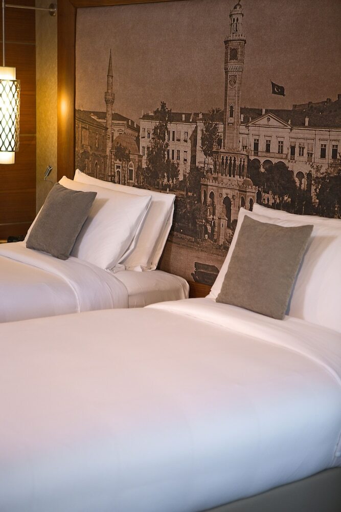 Renaissance Izmir Hotel