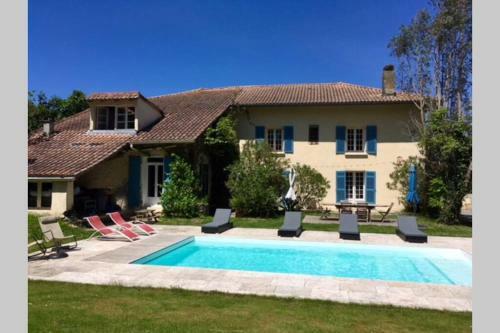 Grande Maison - 14 Personnes - Piscine