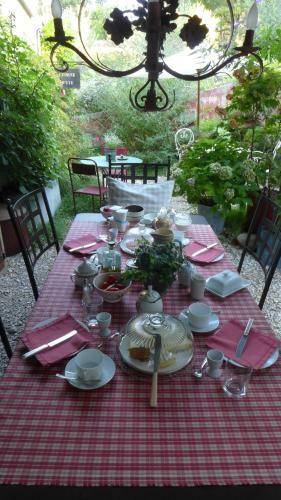 Hostal Sous Les Canniers