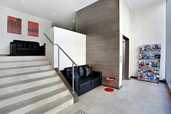 Aparthotel Adara Camperdown Hotel