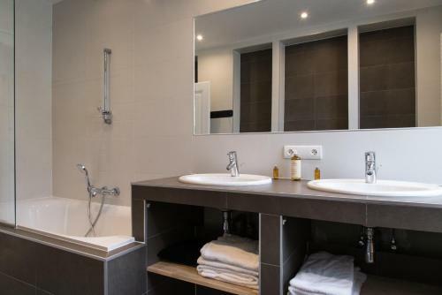 Villa Avril, Piscine, Spa, G�te D'exception, 16 Personnes