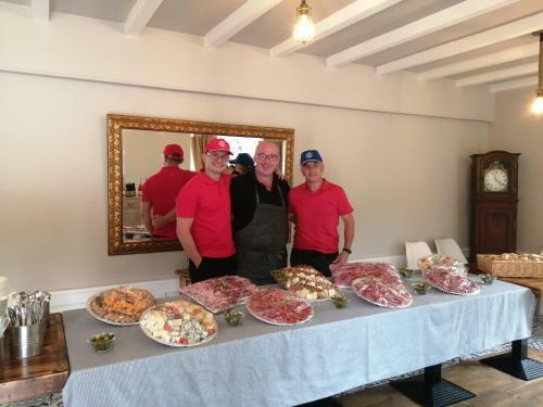 Bed & Breakfast Les Roches Restaurant & Chambre D'hotes