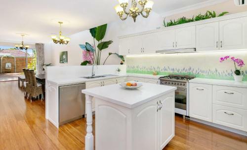 4 Ensuite Chelsea Villa Cbd-airport