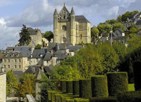 Au Calme Sur Les Hauteurs De Terrasson
