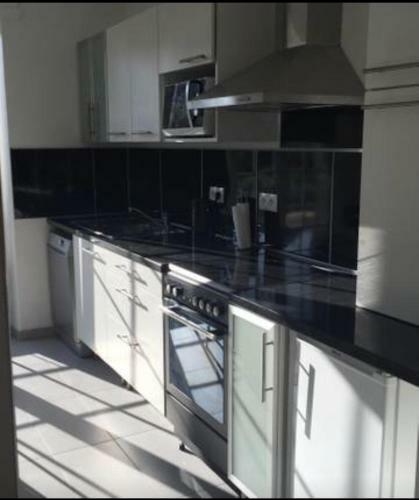 Apartamento Charmant Appartement Avec Terrasse Dans Villa