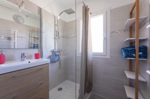Apartamento T4 Enti�rement R�nov� Proche Plage