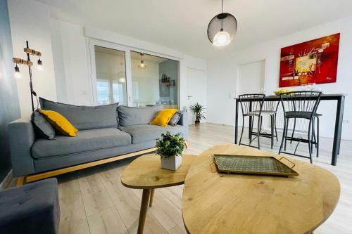 Bright Apartment In A New Building With Garage