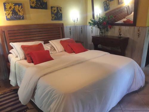 Hostal Pousada Recanto Do Pinheir�o