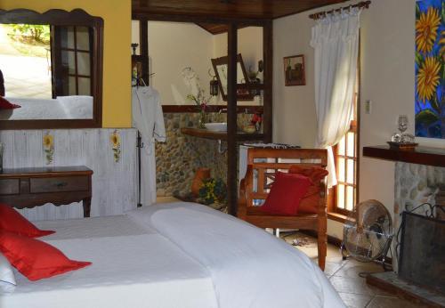 Hostal Pousada Recanto Do Pinheir�o