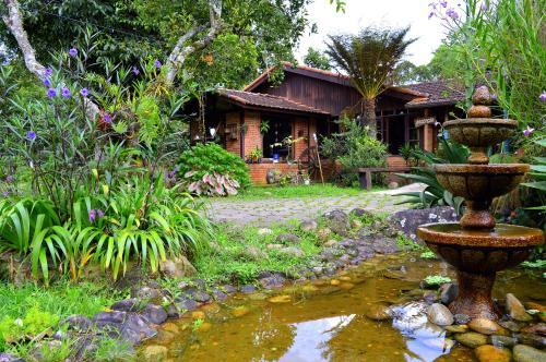 Hostal Pousada Recanto Do Pinheir�o