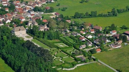 Apartamento Gite De Charme Entre Sources Et Rivi�re ***