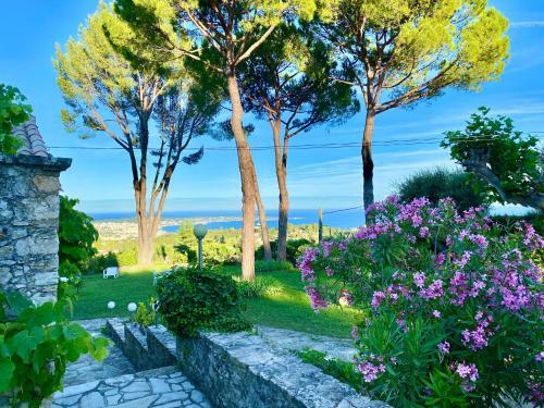 Hostal Maison D?h�tes Les Encourdoules