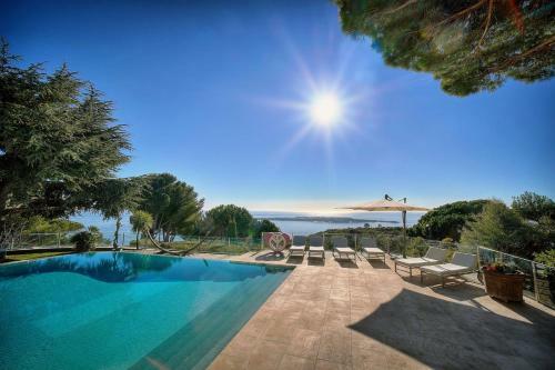 Cannes Luxury Rental - Modern Villa Supercannes