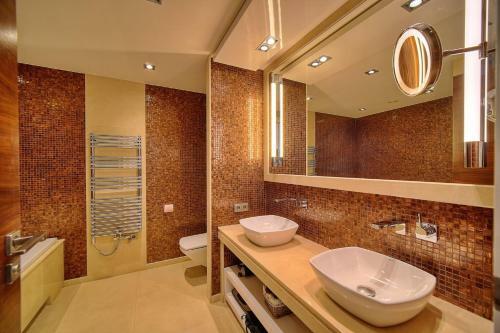 Cannes Luxury Rental - Modern Villa Supercannes