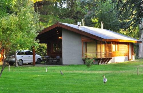 Lodge Caba�as Y Hosteria Aldea Los Huemules
