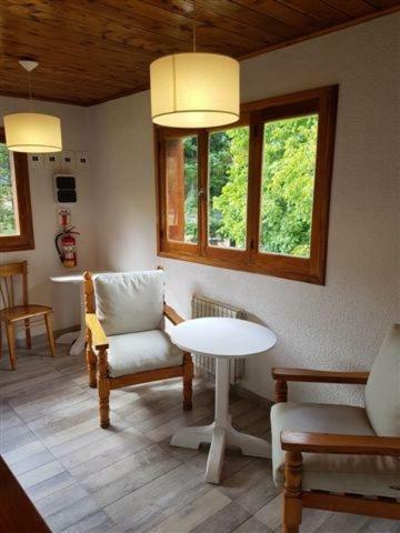 Lodge Caba�as Y Hosteria Aldea Los Huemules