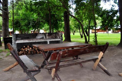 Lodge Caba�as Y Hosteria Aldea Los Huemules