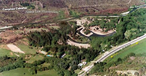 Lodge Caba�as Y Hosteria Aldea Los Huemules