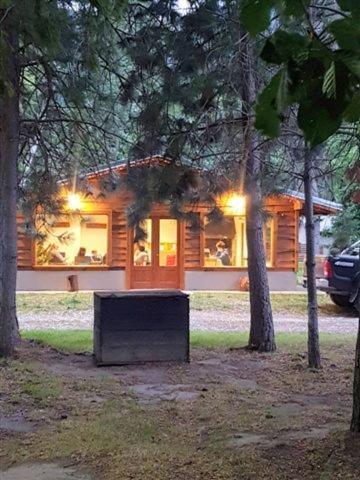 Lodge Caba�as Y Hosteria Aldea Los Huemules