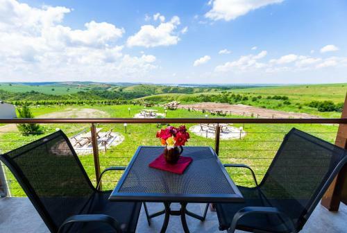 Seven Generations Winery Hotel