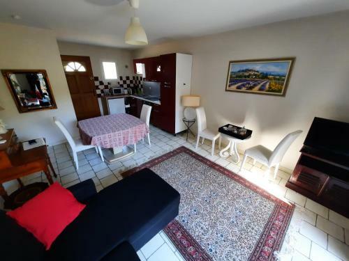 Apartamento Coquet T2 ,terrasse,parking ,4 Kms D Avignon