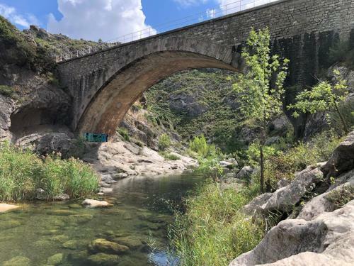 Apartamento Appartements Cocons Dans Les Corbi�res