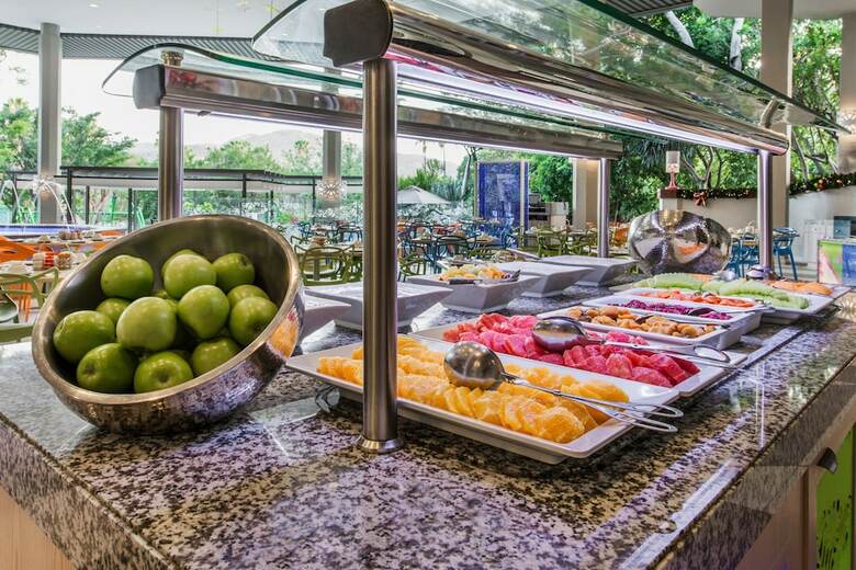Hotel Cabanas Sun City