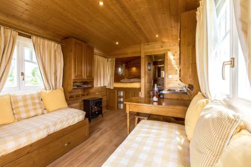 Agroturismo Les Roulottes De La Ferme De L'autruche Dromoise