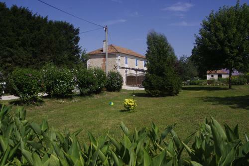 Bed & Breakfast Domaine Du Pompinaud Accessible Pmr