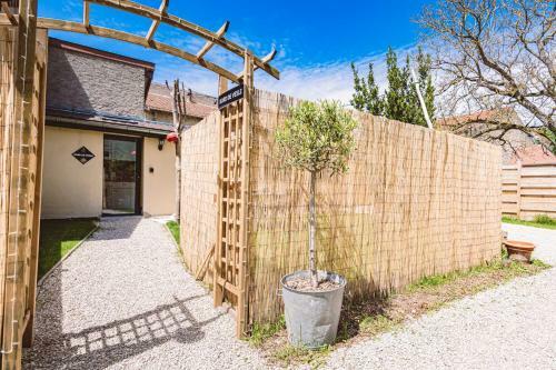Apartamentos Gites S�r�na� Avec Vue Sur Rivi�re