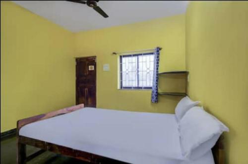 Hostal Radhabai Hotel