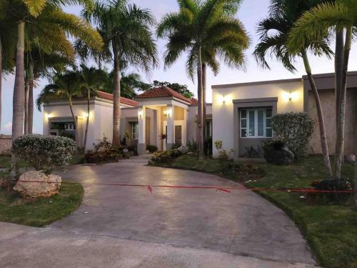 5 Bedrooms With Own Private Pool Gated Community
