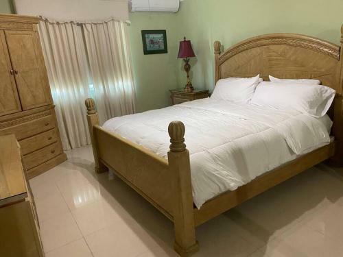 5 Bedrooms With Own Private Pool Gated Community