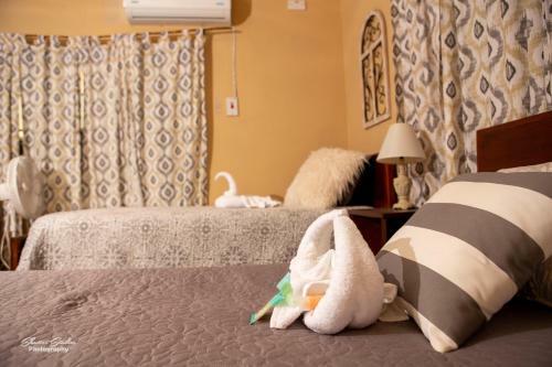 Bed & Breakfast Treasure Beach Inn And Bar
