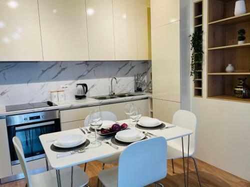 Yellow Mood-luxury And Cozy Apartment