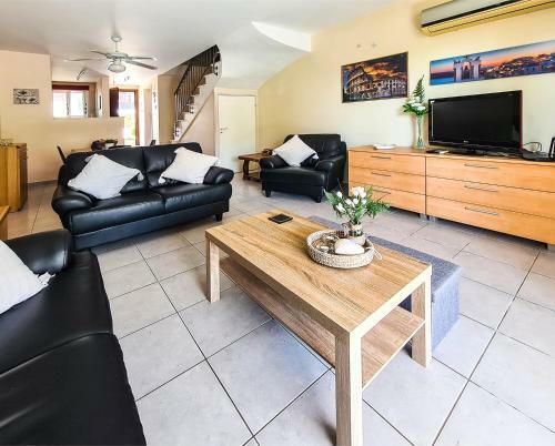 Serena Townhouse