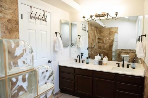 Beautifully Renovated Glendale Retreat