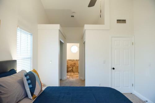 Beautifully Renovated Glendale Retreat