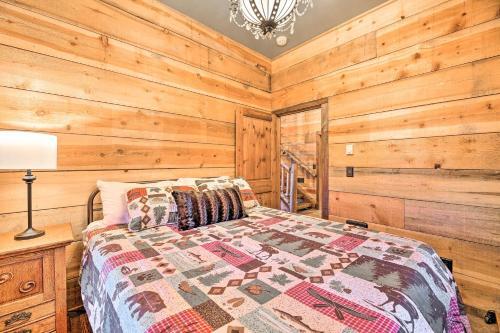 Rustic Greer Cabin With Mountain Views!