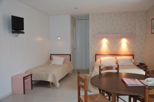 Hotel Logis Auberge De L'allagnonette