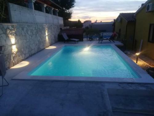 Villa Kamenjak Volme, Cosy House With Pool