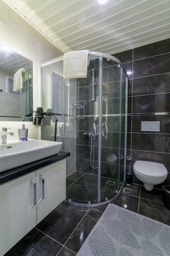 City And Sea View Pool L�x Villa