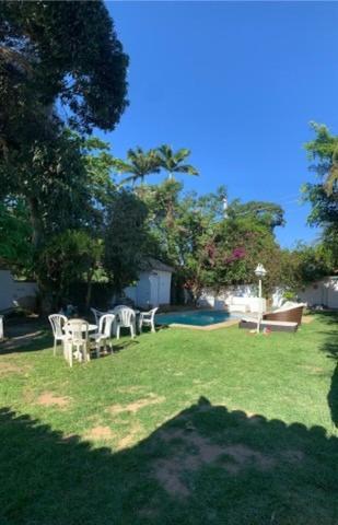 Casa Com Piscina Em Gerib� Para Temporada.