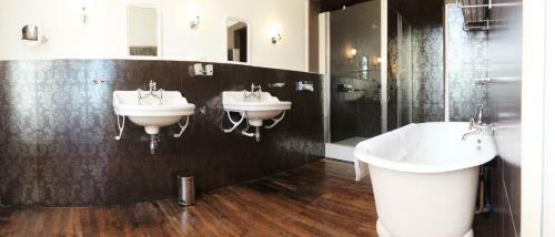 Hostal Ch�teau De La Plaudi�re