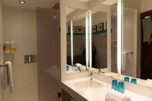 Bed & Breakfast Chambres D'h�tes La Maison Forte