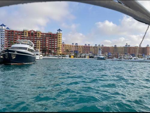 Sea View Apartment In Porto Marina